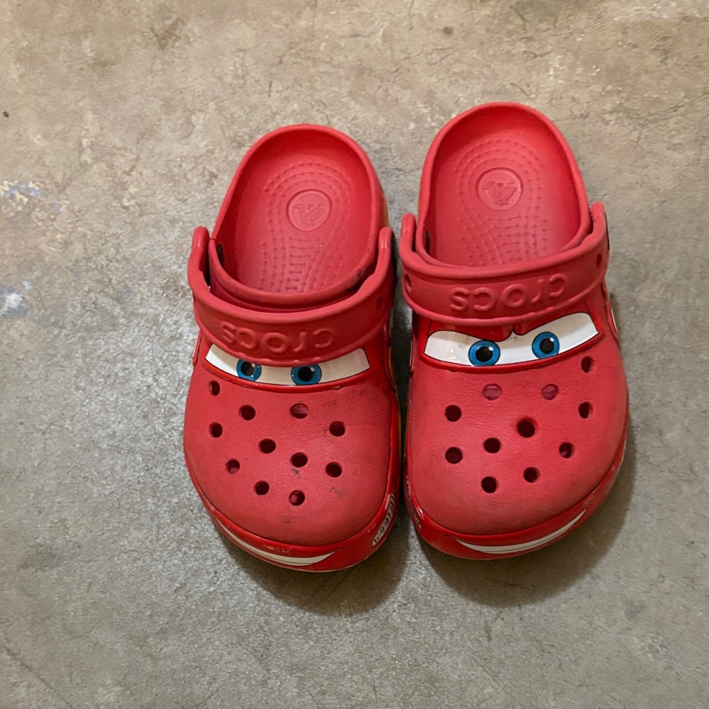 Lightning McQueen CROCS